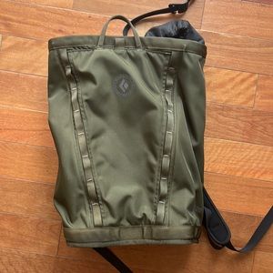 Black Diamond Street Creek 20 backpack, army green